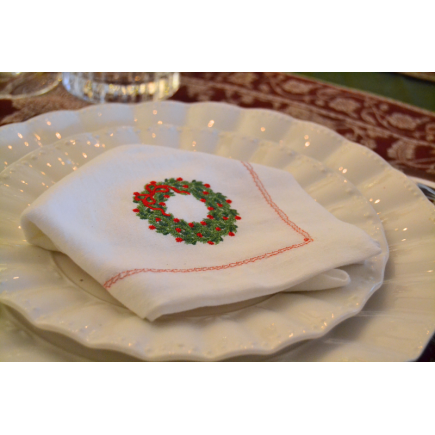 Servilleta bordada corona navidad