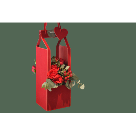 Caja - bolsa con rosas rojas