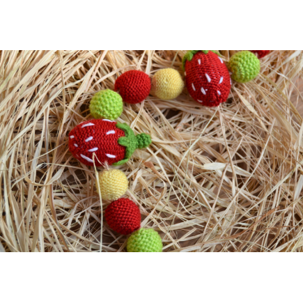 Guirnalda fresitas crochet