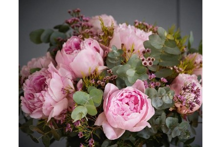 Ramo de peonias