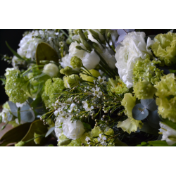 Cojín funerario en blancos y verdes